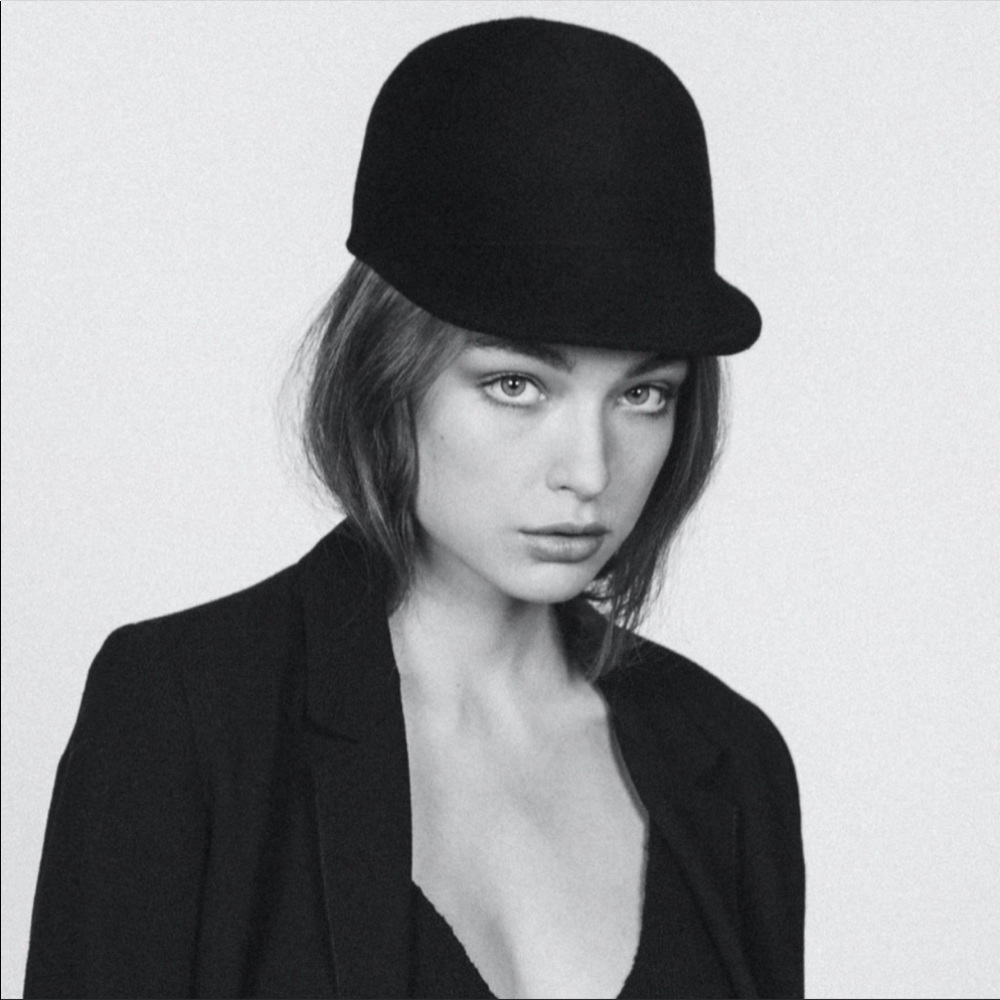 ISO Janesa Leone Parker hat